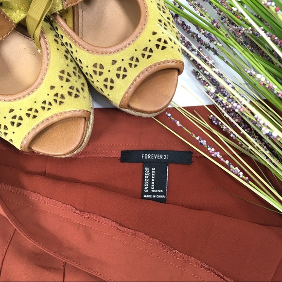 Forever 21 | Burnt Orange Pleated Skater Skirt - Picture 3 of 4